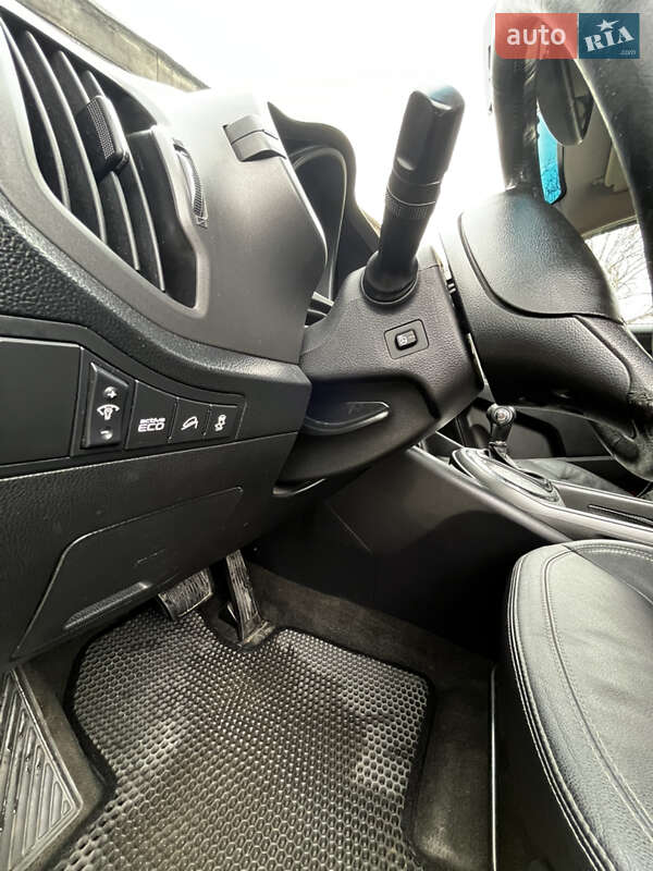 Внедорожник / Кроссовер Kia Sportage 2011 в Кривом Роге