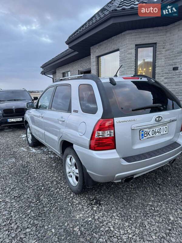 Внедорожник / Кроссовер Kia Sportage 2007 в Вараше