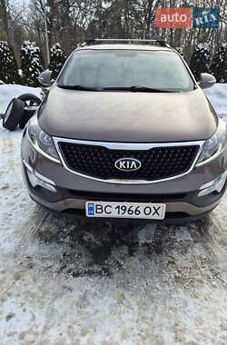Внедорожник / Кроссовер Kia Sportage 2010 в Новояворовске