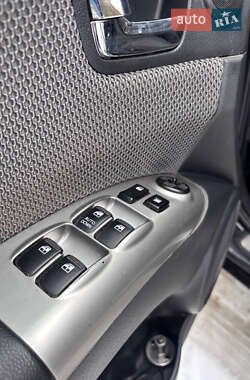 Внедорожник / Кроссовер Kia Sportage 2008 в Ивано-Франковске