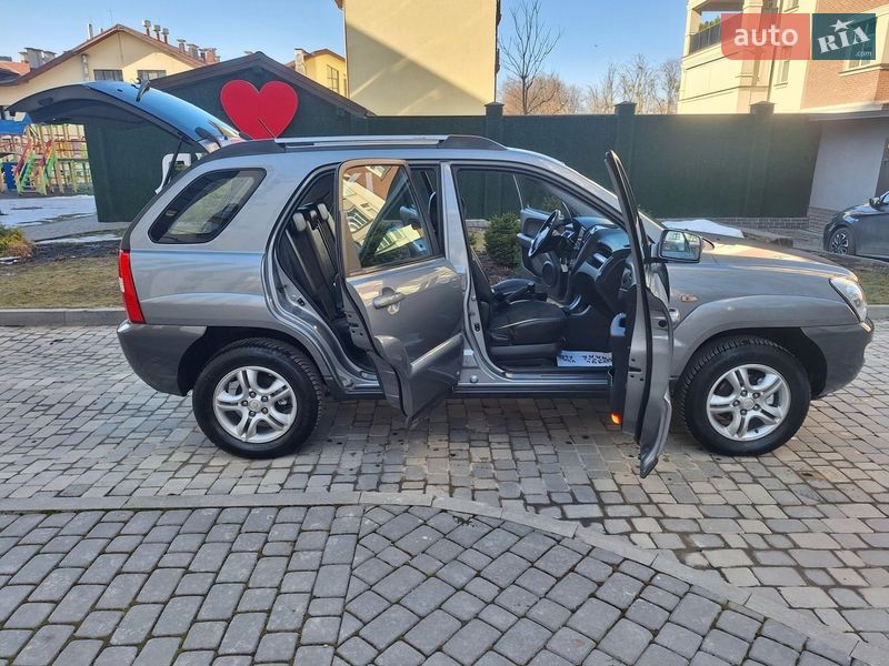 Внедорожник / Кроссовер Kia Sportage 2006 в Ивано-Франковске