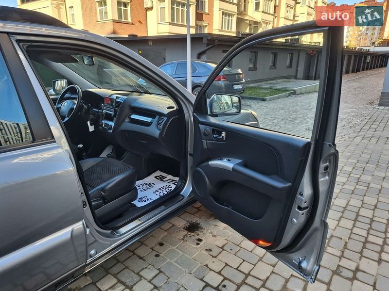 Внедорожник / Кроссовер Kia Sportage 2006 в Ивано-Франковске