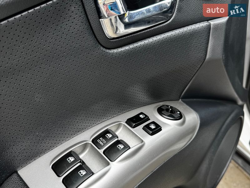 Позашляховик / Кросовер Kia Sportage 2006 в Полтаві