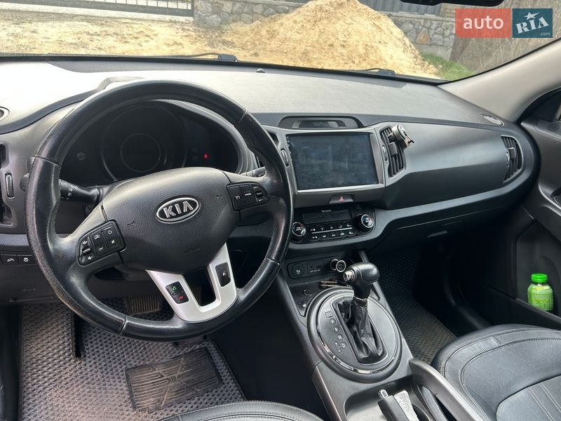 Внедорожник / Кроссовер Kia Sportage 2012 в Валках