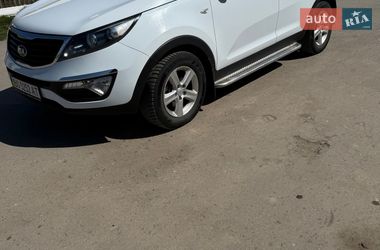 Позашляховик / Кросовер Kia Sportage 2015 в Заліщиках