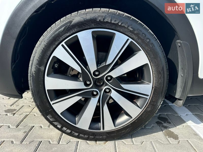 Внедорожник / Кроссовер Kia Sportage 2016 в Дубно