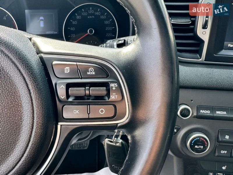 Внедорожник / Кроссовер Kia Sportage 2016 в Дубно