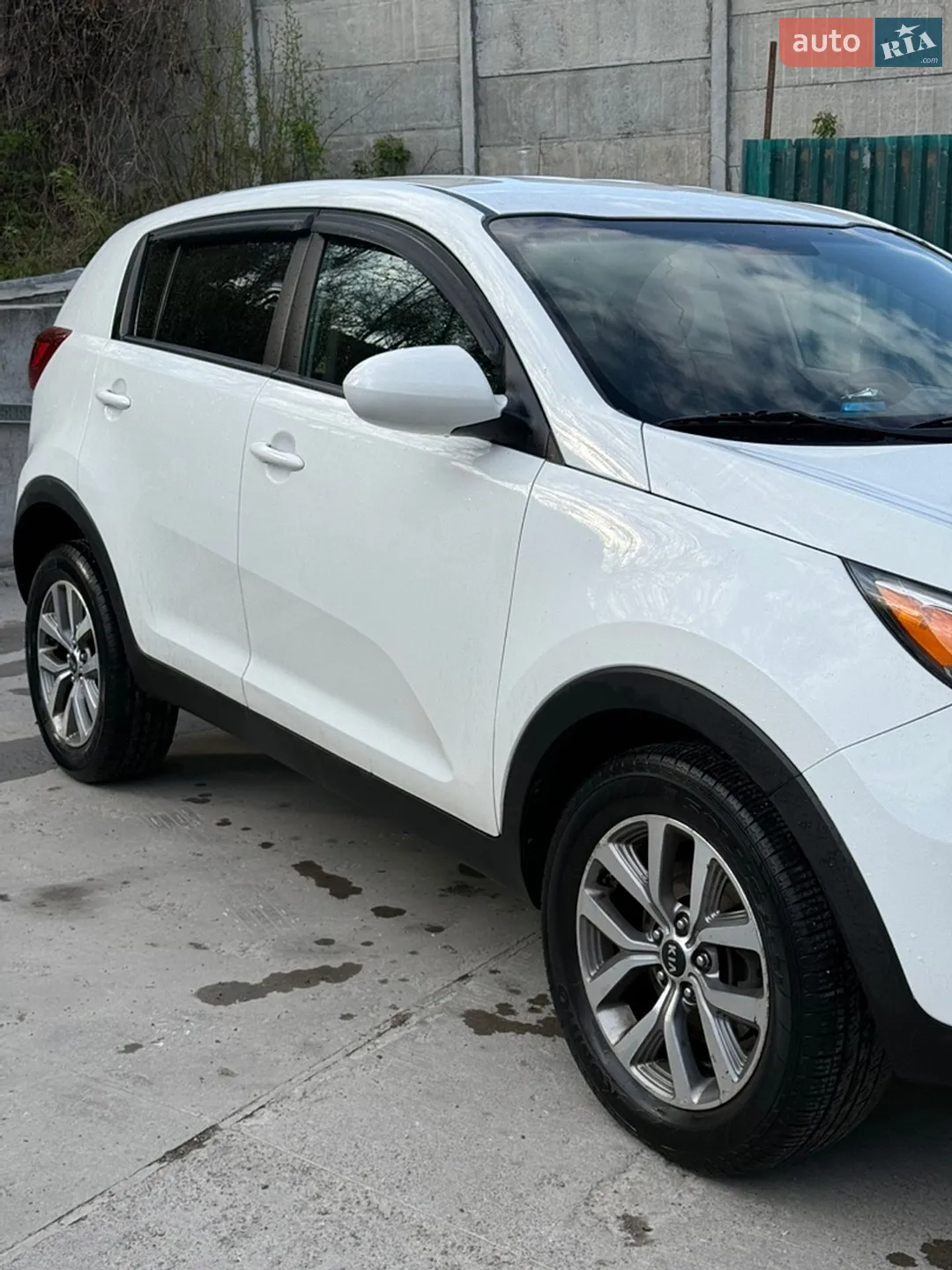 Kia Sportage 2015 VIN KNDPB3AC8G7845411 фото оголошення 2 з 30