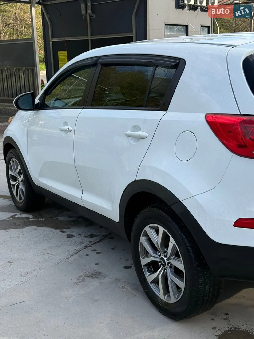 Kia Sportage 2015 VIN KNDPB3AC8G7845411 фото оголошення 4 з 30