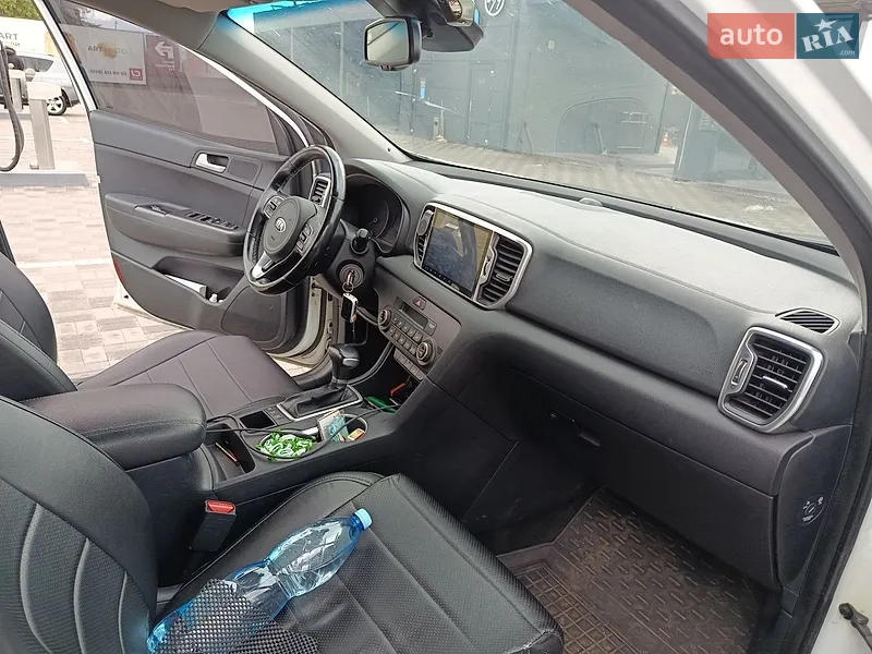 Kia Sportage 2017 VIN U5YPG815GHL374556 фото оголошення 12 з 59