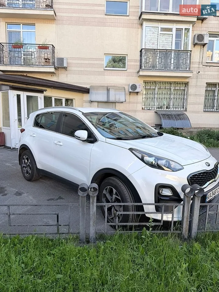 2016 Kia Carnival - мініатюра 18