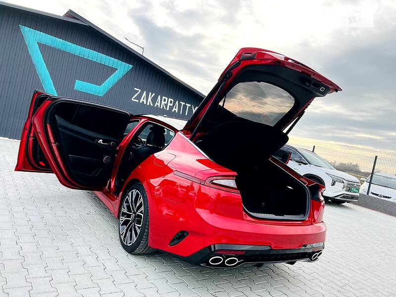 Лифтбек Kia Stinger 2018 в Мукачево