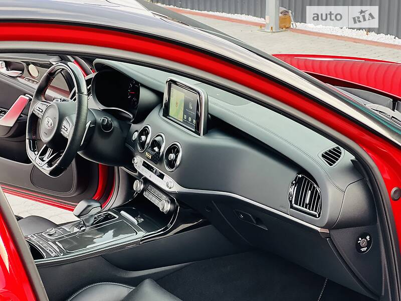 Лифтбек Kia Stinger 2018 в Мукачево