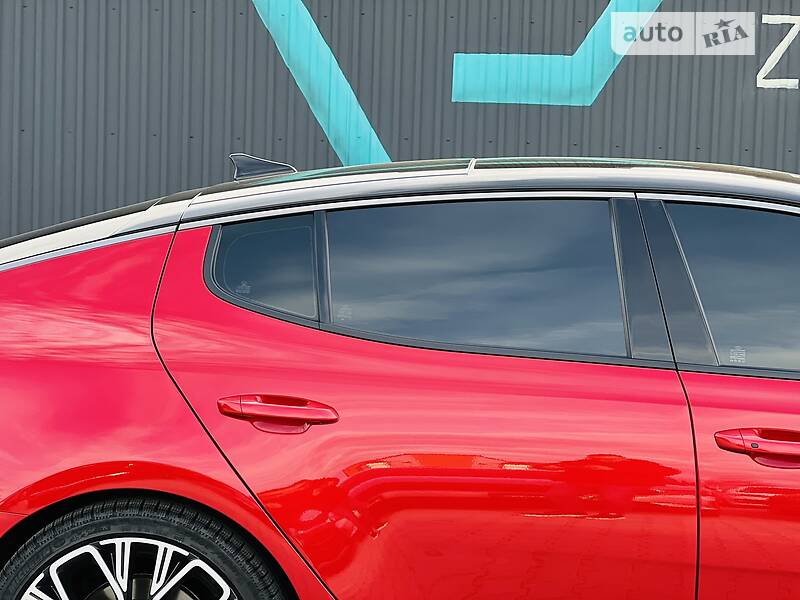 Лифтбек Kia Stinger 2018 в Мукачево