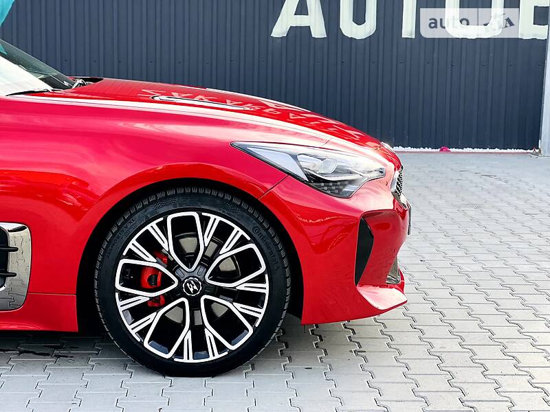 Лифтбек Kia Stinger 2018 в Мукачево
