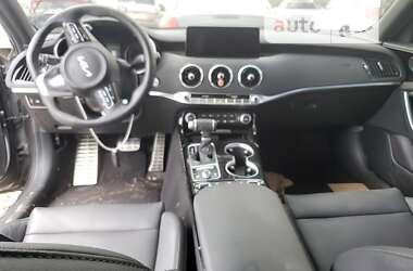 Лифтбек Kia Stinger 2023 в 