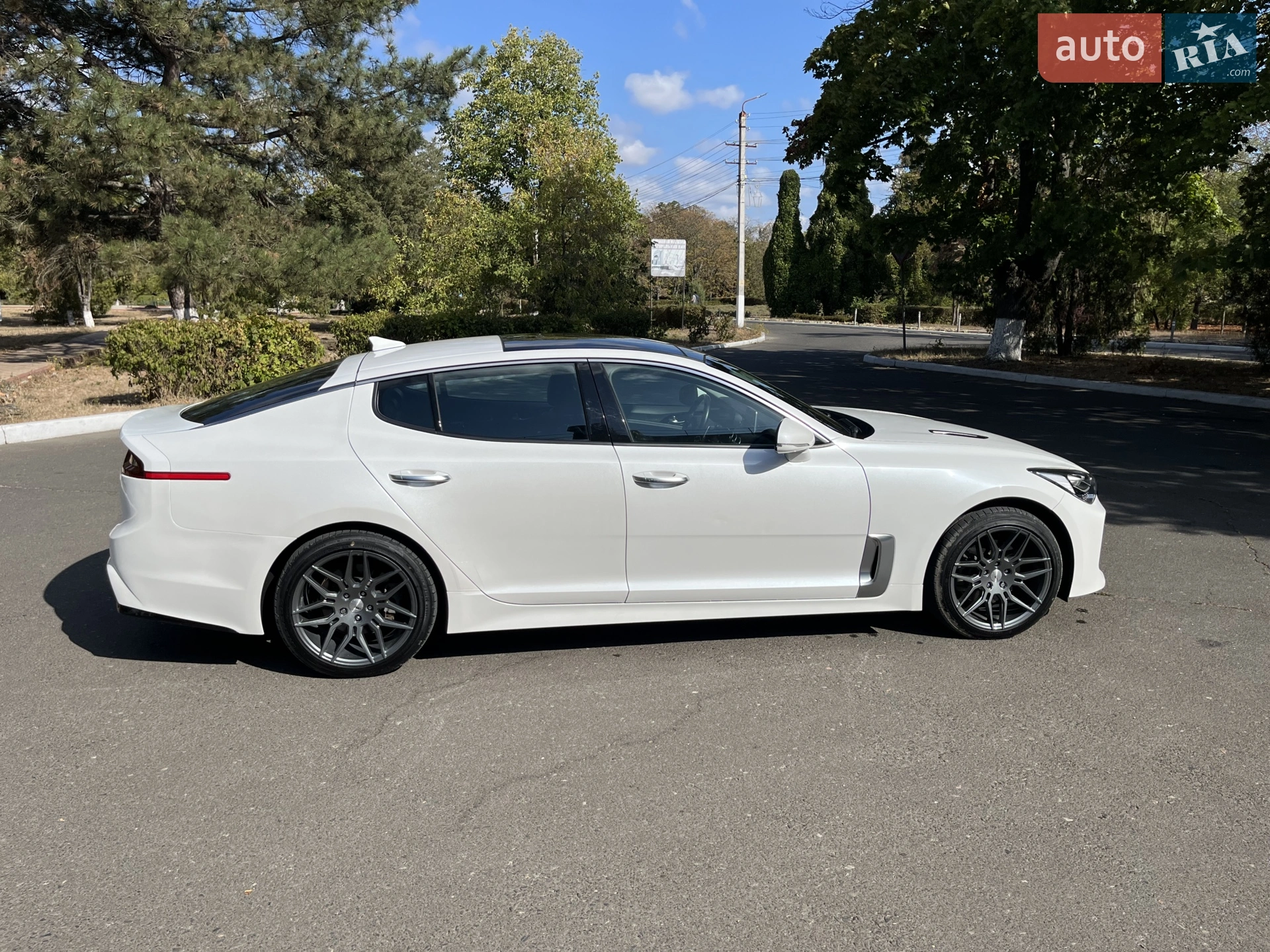 2017 Kia Stinger - мініатюра 9