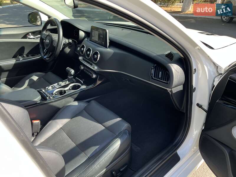 Фастбек Kia Stinger 2017 в Одесі