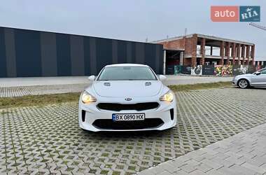 Фастбэк Kia Stinger 2018 в Хмельницком