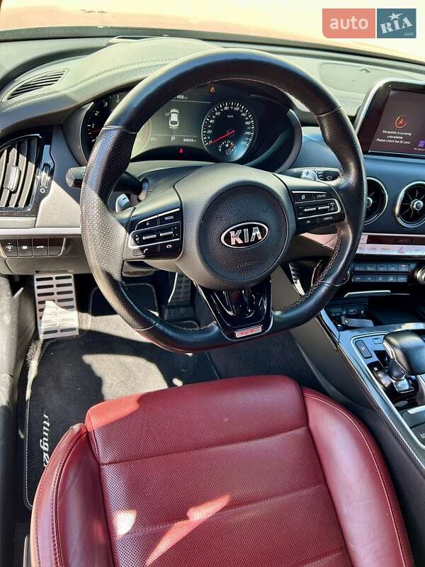 Фастбэк Kia Stinger 2018 в Черновцах