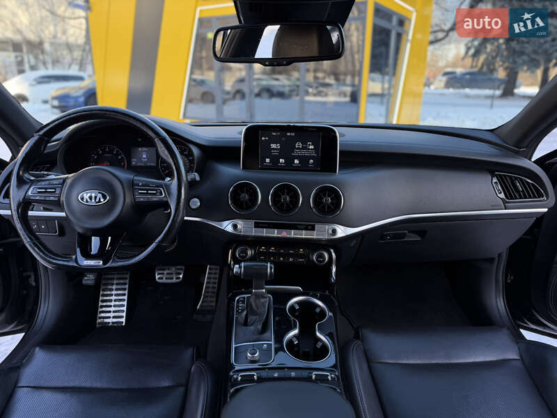 Лифтбек Kia Stinger 2020 в Киеве