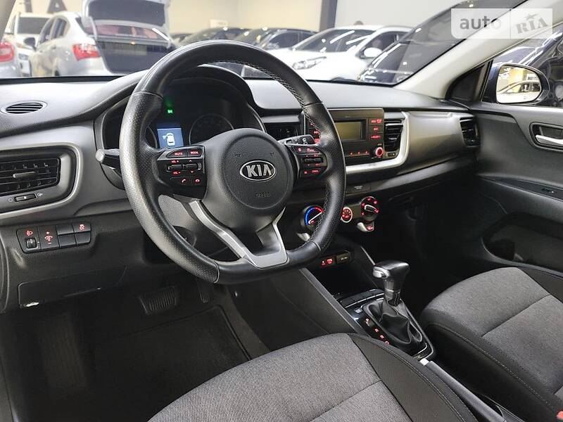 Позашляховик / Кросовер Kia Stonic 2017 в Києві