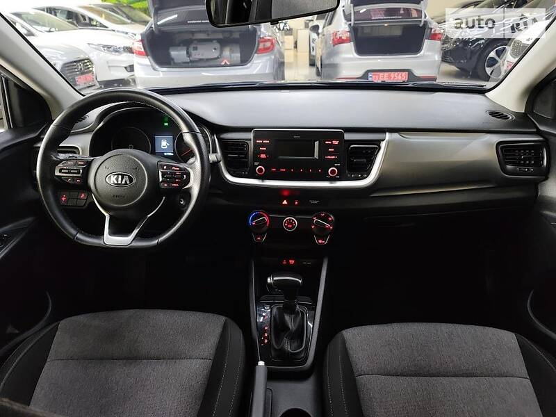 Позашляховик / Кросовер Kia Stonic 2017 в Києві