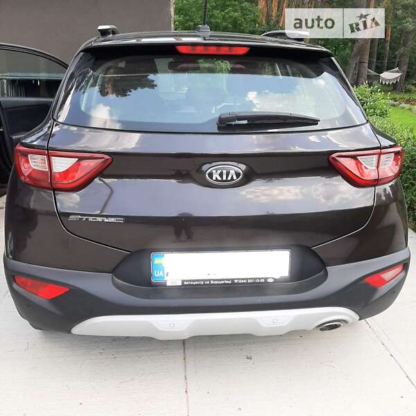 Внедорожник / Кроссовер Kia Stonic 2018 в Киеве