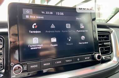 Позашляховик / Кросовер Kia Stonic 2021 в 