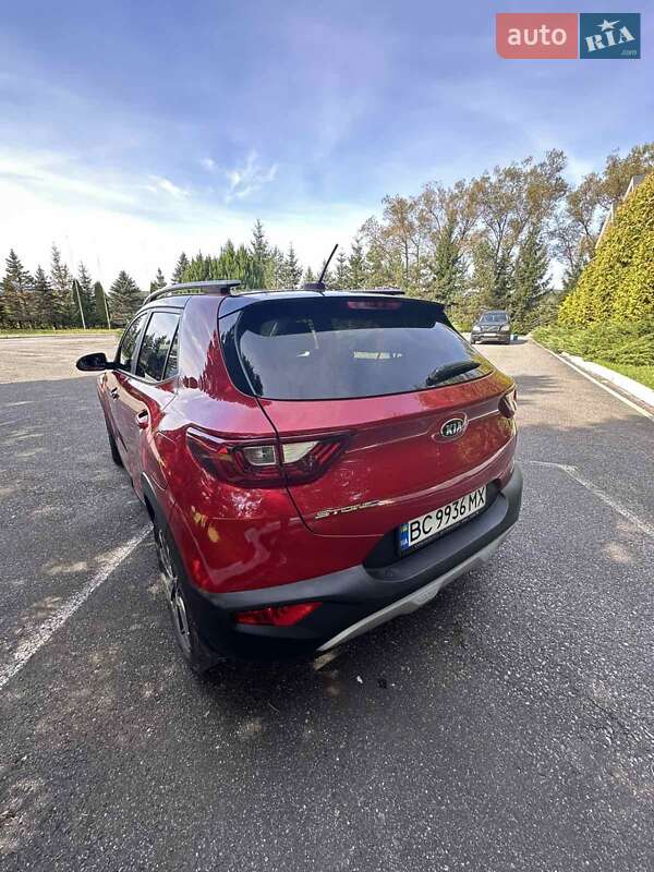 Позашляховик / Кросовер Kia Stonic 2018 в Верхньому Синьовидному