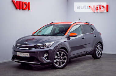 Внедорожник / Кроссовер Kia Stonic 2019 в Киеве