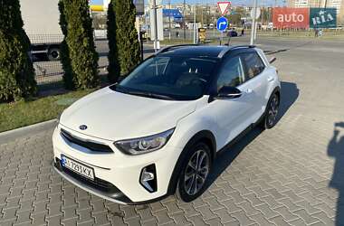 Внедорожник / Кроссовер Kia Stonic 2020 в 