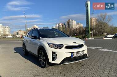 Внедорожник / Кроссовер Kia Stonic 2020 в 