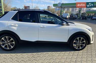 Внедорожник / Кроссовер Kia Stonic 2020 в 