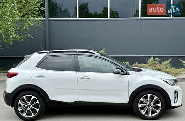 Внедорожник / Кроссовер Kia Stonic 2020 в 