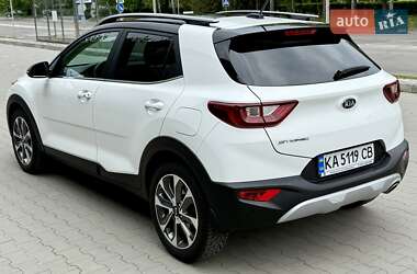 Внедорожник / Кроссовер Kia Stonic 2020 в 