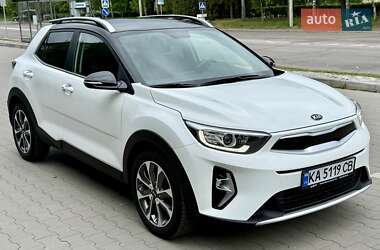Внедорожник / Кроссовер Kia Stonic 2020 в 