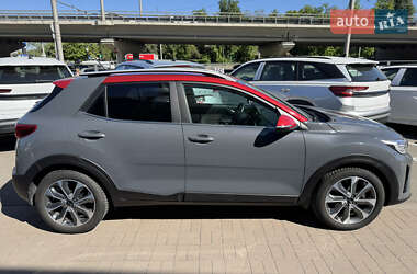 Внедорожник / Кроссовер Kia Stonic 2020 в 