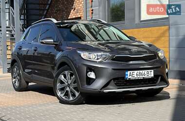 Внедорожник / Кроссовер Kia Stonic 2020 в 