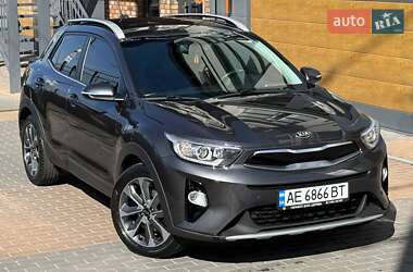 Внедорожник / Кроссовер Kia Stonic 2020 в 