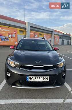 Внедорожник / Кроссовер Kia Stonic 2018 в Львове
