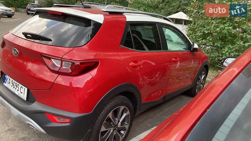 Внедорожник / Кроссовер Kia Stonic 2020 в Киеве