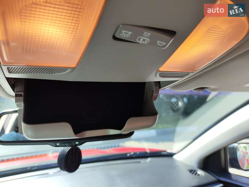 Внедорожник / Кроссовер Kia Stonic 2018 в Харькове