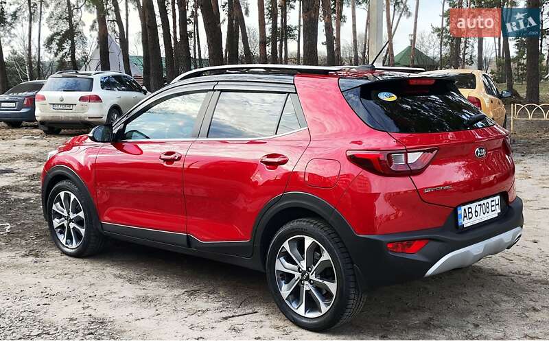 Внедорожник / Кроссовер Kia Stonic 2018 в Харькове