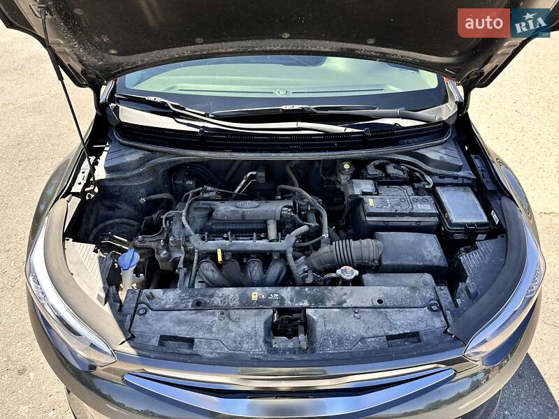 Позашляховик / Кросовер Kia Stonic 2020 в Лебедині