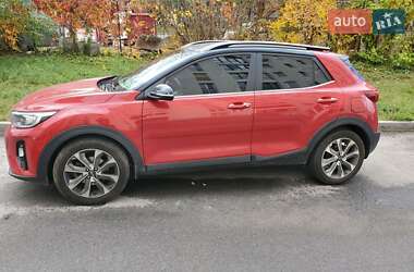 Внедорожник / Кроссовер Kia Stonic 2020 в 