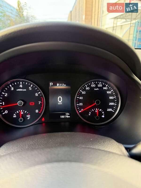 Позашляховик / Кросовер Kia Stonic 2020 в Києві