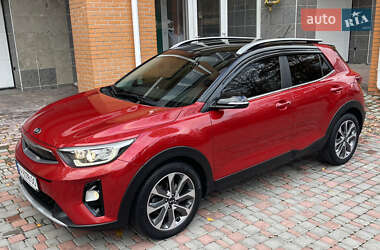 Внедорожник / Кроссовер Kia Stonic 2019 в 