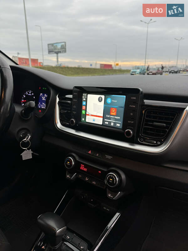 Внедорожник / Кроссовер Kia Stonic 2018 в Львове