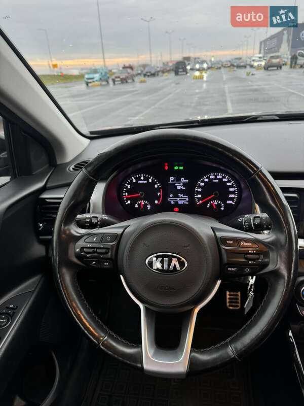 Внедорожник / Кроссовер Kia Stonic 2018 в Львове